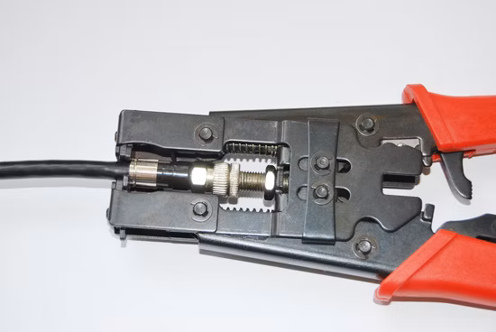 Компрессионный радиочастотный разъем RG6 для коаксиального кабеля